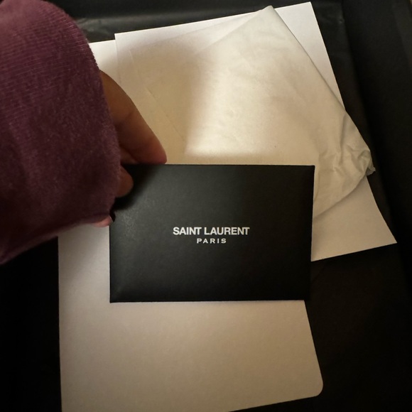 SAINT LAURENT
Cassandre matelassé textured-leather shoulder - Picture 9 of 14